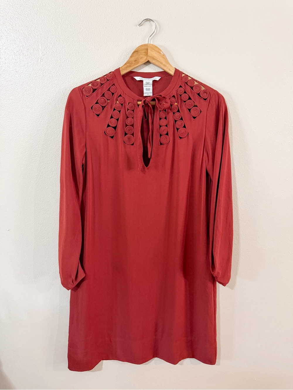 Diane Von Furstenberg 100% Silk Arria Shift Dress